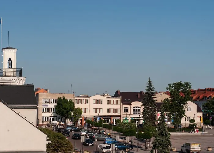 Qbatura Cafe & Hotel